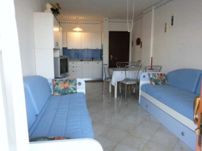 Lovely flat with sunny terrace Porto Santa Margherita